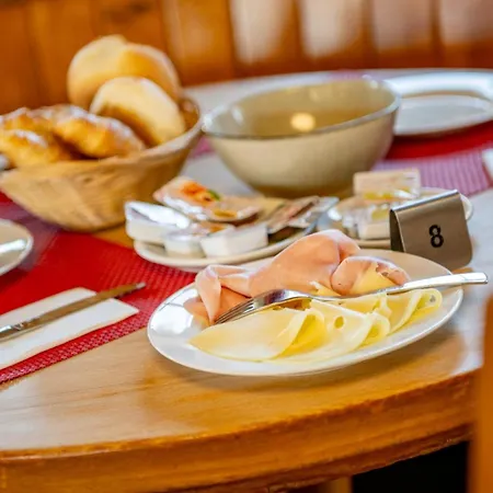 아파트 Zurschmitten 8 2- Ug Sued By Interhome 리더알프